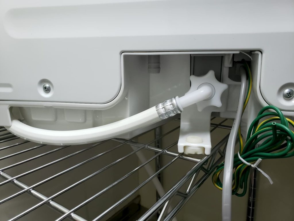 ミニキッチンにプチ食洗機を設置(給水ホースの接続)